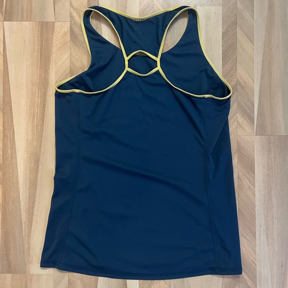 Patagonia racerback tank - Picture 2 of 5